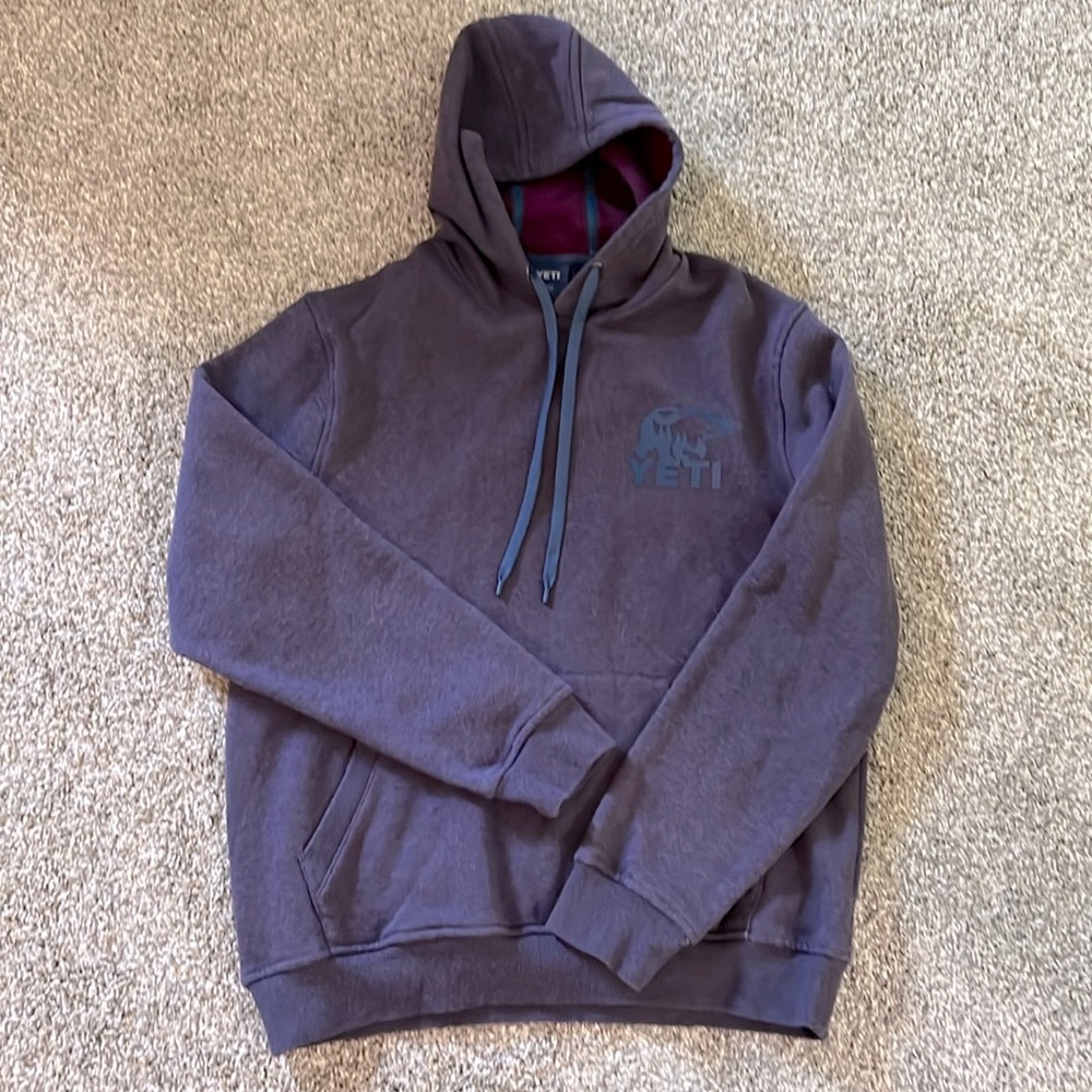 Men’s Yeti Hoodie. New without tags